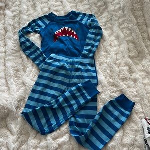 Hanna Anderson Pajama set- shark long sleeve